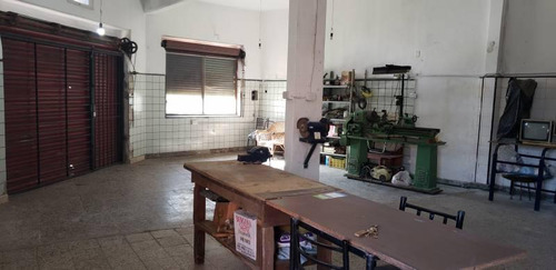 Lanús * Venta Local Comercial * A Mts Av. Rivadavia