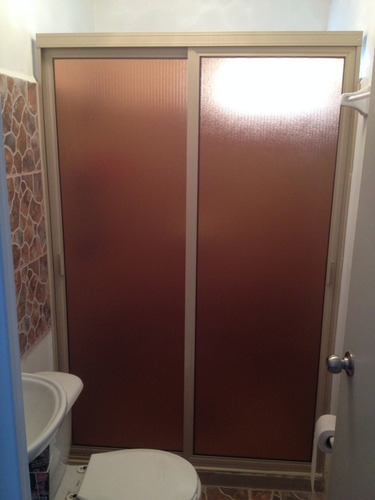 Imagen 4 de 7 de Cancel De Baño En Aluminio Y Plástico En Monterrey