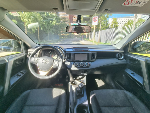 Toyota RAV4 Std 4x2 722cl0