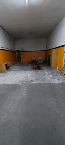 Imagen 4 de 11 de Venta. Local Comercial En Esquina. Zona La Tablada. Consulte.