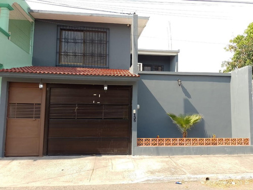 Casa En Venta En Art. 123