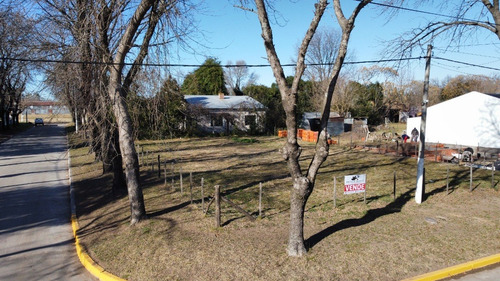 Imagen 3 de 8 de Terreno Céntrico En Venta Del Carril.