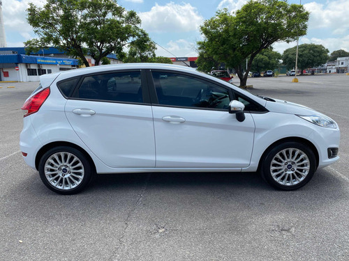 Ford Fiesta Kinetic Design 2017 1.6 Se Powershift 120cv