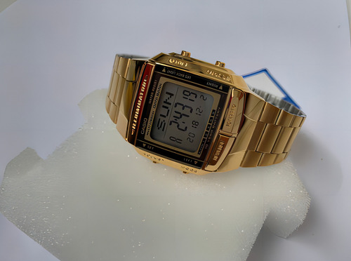 Reloj retro dorado Casio DB-360g-9 Data Bank, bisel negro