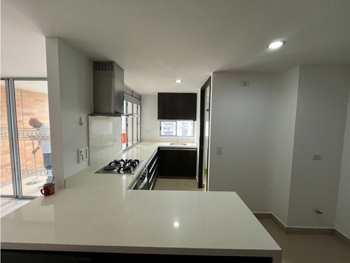 Apartamento En Alquiler - Loma De Las Brujas
