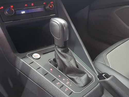 Imagem 12 de 15 de Volkswagen Polo 1.0 200 Tsi Comfortline Automático