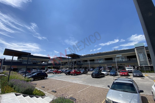 Venta! Local Comercial En Plaza Premium, Epic Center Zakia, Qro.