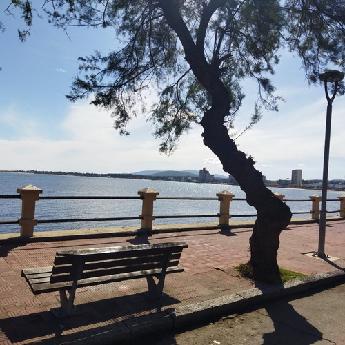 Oportunidad De Inversión En Piriapolis Frente Al Mar
