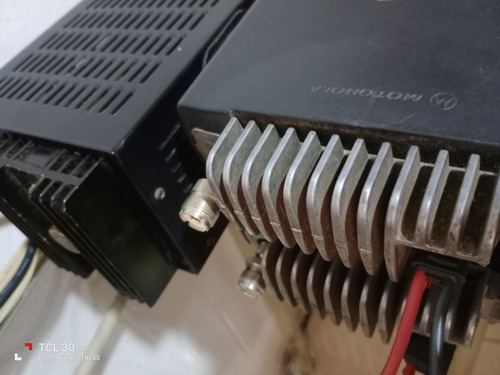 Repetidor De Uhf Motorola Vendo O Permuto Por Equipo Hf (Usado)