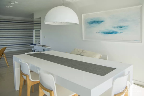 Vende Gran Apartamento En Brava - Punta Del Este De 3 Dormitorios