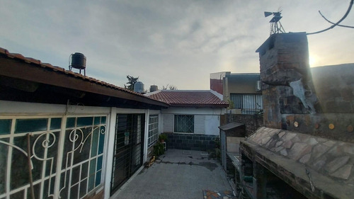 Propiedad Compuesta | Casa | 3 Dormitorios | Monoambiente | Cochera | Granadero Baigorria