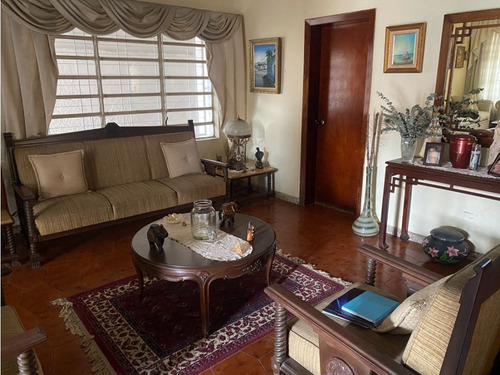 Casa En Venta Trigal Centro De 2 Niveles Calle Cerrada Cb-8062501