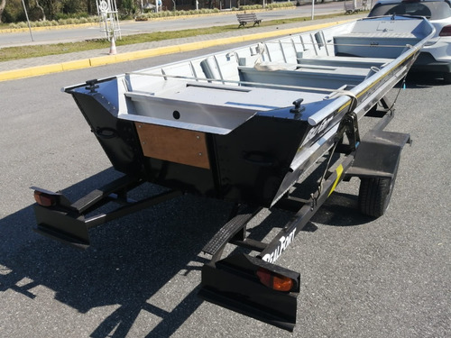 Imagem 8 de 9 de Barco De Aluminio Semichata 6 Mts E Carretinha