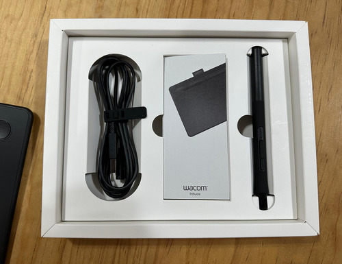 Tableta Gráfica Wacom Intuos Ctl4100 Small Color Negro (Usado)