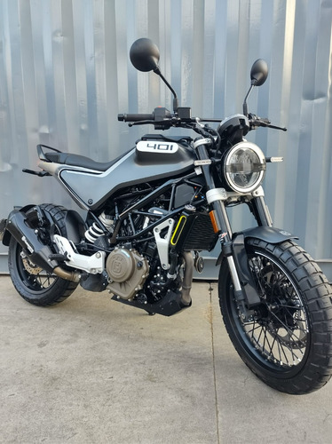 Husqvarna Svartpilen 401 Usada Seleccionada - Evaluo Permuta