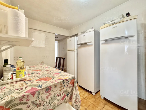 Apartamento De 4 Dormitorios Y Dependencia De Servicio, Península, Punta Del Este.