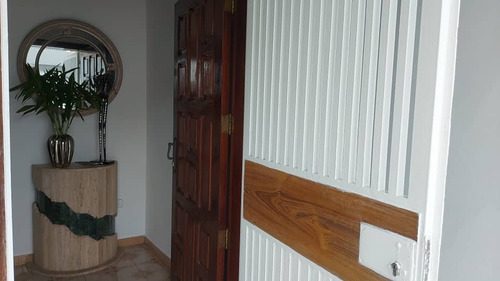 Imagen 21 de 28 de Casa De Esquina En Venta En Urbanización El Bosque Con Vigil