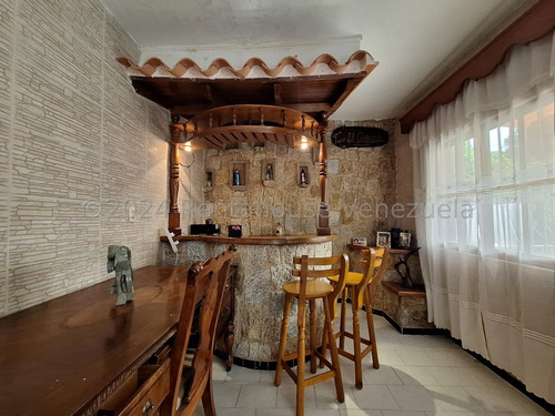 Venta De Casa En La Candelaria Maracay Aragua 25-201 Irr