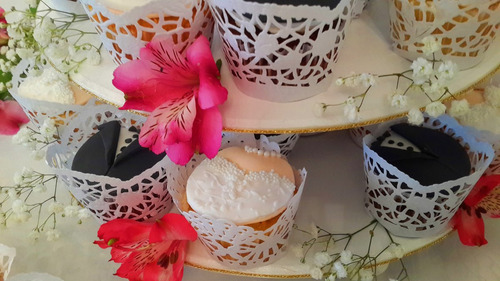 Torre De Cupcakes + Torta Para Eventos-casamientos