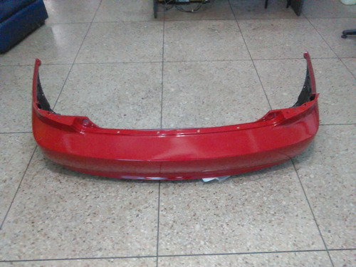 Parachoques Trasero Kia Rio 2001 - 2005