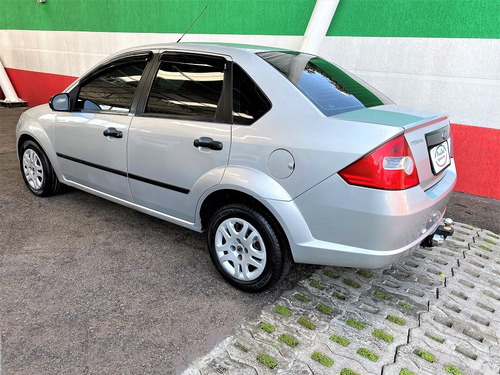 Ford Fista Seden 1.6 Flex Completo Lindo Carro!