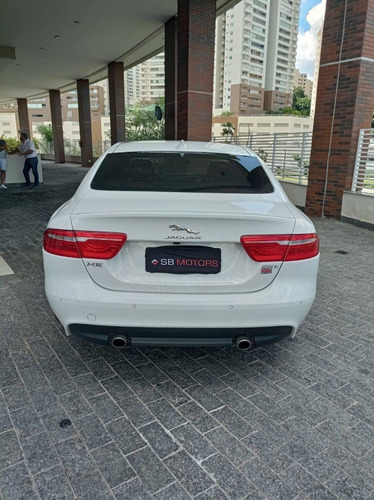 Jaguar Xe 2.0 16v Si4 Turbo Gasolina R-sport 4p Automático