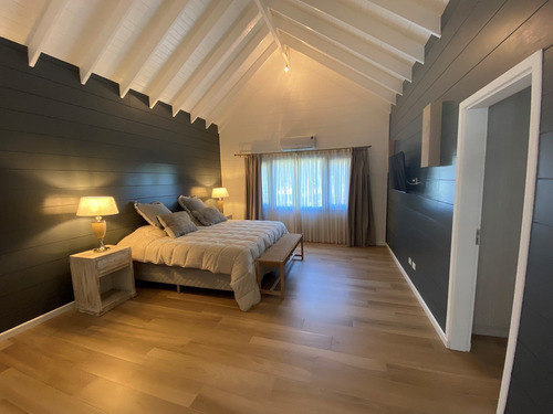 Casa Chalet En Venta En La Herradura, Pinamar, Costa Atlántica
