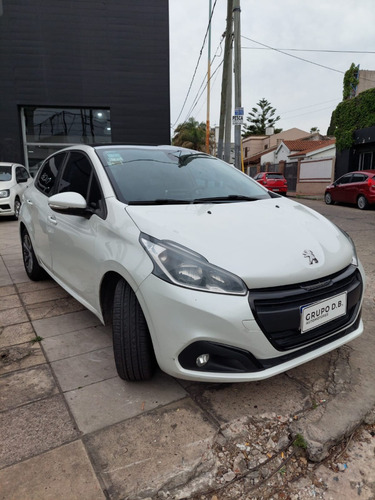 Peugeot 208 1.6 Feline Tiptronic