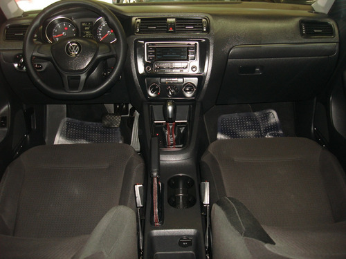 Vw Jetta Mk Vi Automático R16 Cámara Reversa Factura Agencia