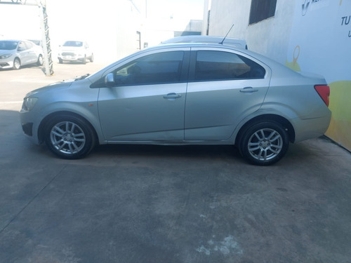 Imagen 6 de 21 de Chevrolet Sonic Lt 1.4 4p Sedan C/gnc
