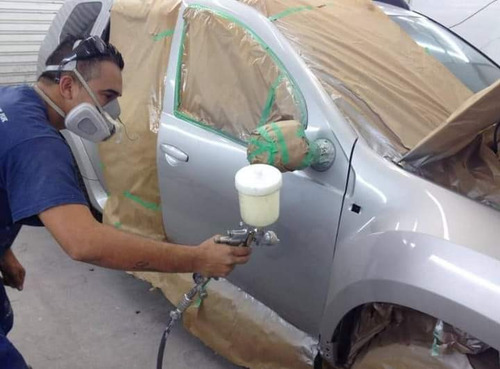 Imagem 2 de 3 de Funilaria E Pintura Automotiva