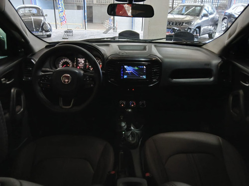 Fiat Toro 1.8 16v Freedom Flex 4x2 Aut. 4p