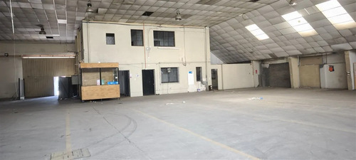 Bodega En Arriendo En Av. El Salto Recoleta Ideal Para Fabri