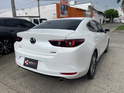Mazda 3 2.0 TOURING MILD HYBRID