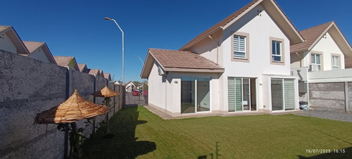 Hermosa Casa En Arriendo Asiii, Linderos Buin.