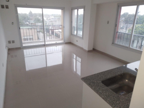 Departamento En  Alquiler  San Miguel P/ Uso Profesional