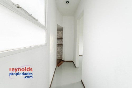 ¡dúplex En Piso 2° Por Escalera, Con Terraza En Piso 3°, Con Parrilla Y Baulera!