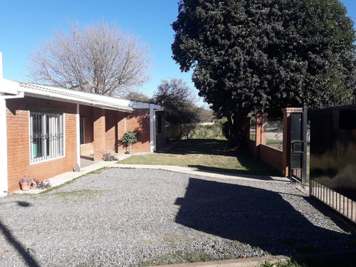 Imagen 3 de 7 de Casa En Venta De 3 Dormitorios C/ Cochera En Mendiolaza