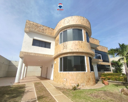 Re/max 2mil Vende Casa En Urb. Brisas De Juan Griego, Juan Griego, Mun. Marcano, Isla De Margarita, Edo. Nueva Esparta