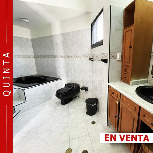 Imagen 11 de 14 de Quinta En Venta En Alto De Guataparo Barata