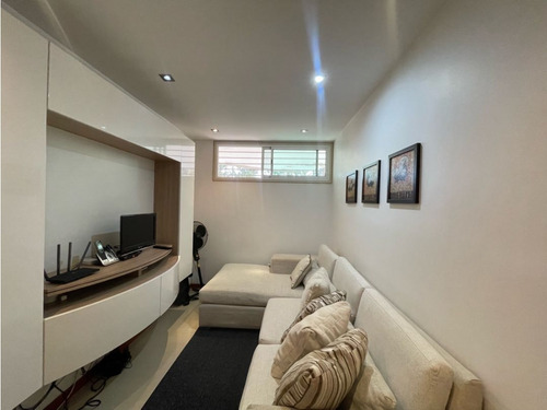 Vendo Apartamento 127m2 Escampadero 3816