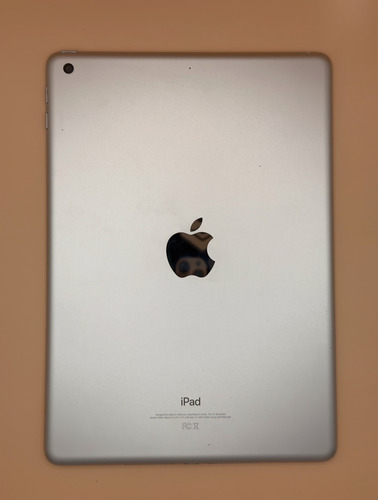 iPad Apple 6th Generation 2018 A1893 9.7 32gb Plata (Usado)