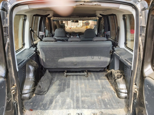 Imagem 4 de 6 de Fiat Doblo 2015 1.4 Attractive Flex 5p