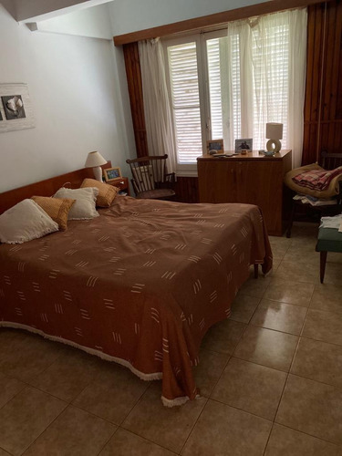 Casa De 4 Dormitorios Y 2 Baños