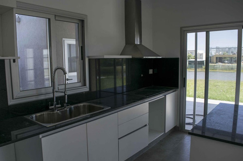 Imagen 6 de 30 de Casa En Venta 3 Ambientes El Cantón Maschwitz