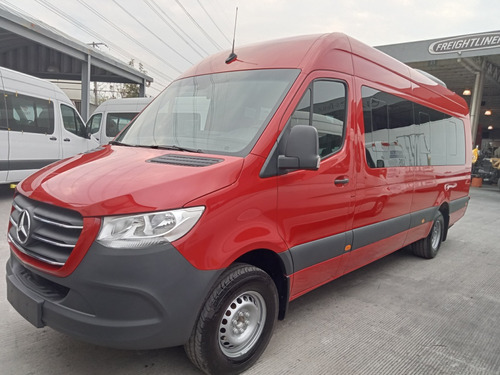 Sprinter Personal 517 Xl Color Rojo 2024