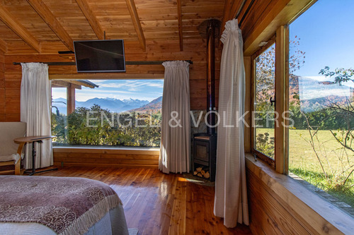 Acogedora Casa Con Vista Al Valle De Huife En Pucón