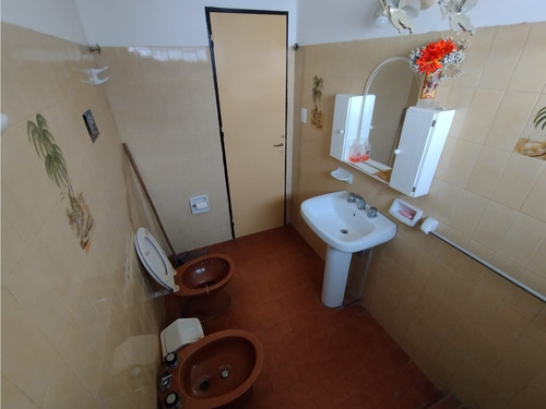 Imagen 15 de 19 de Venta Casa- Patio/3 Dorm.- Excelente Ubicación
