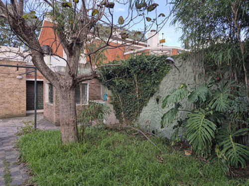Alquiler Casa 2 Dormitorios En Malvin Con Cochera