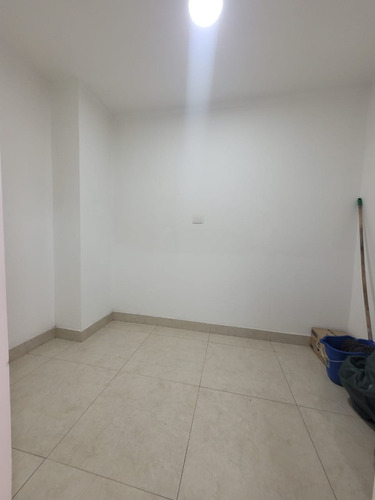 Local Comercial En Arriendo, Piso 2, En Av. Francisco Bilbao